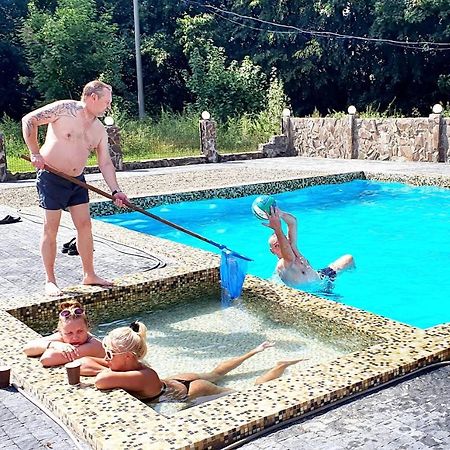 Kozatskiy Dvir Стрый Экстерьер фото
