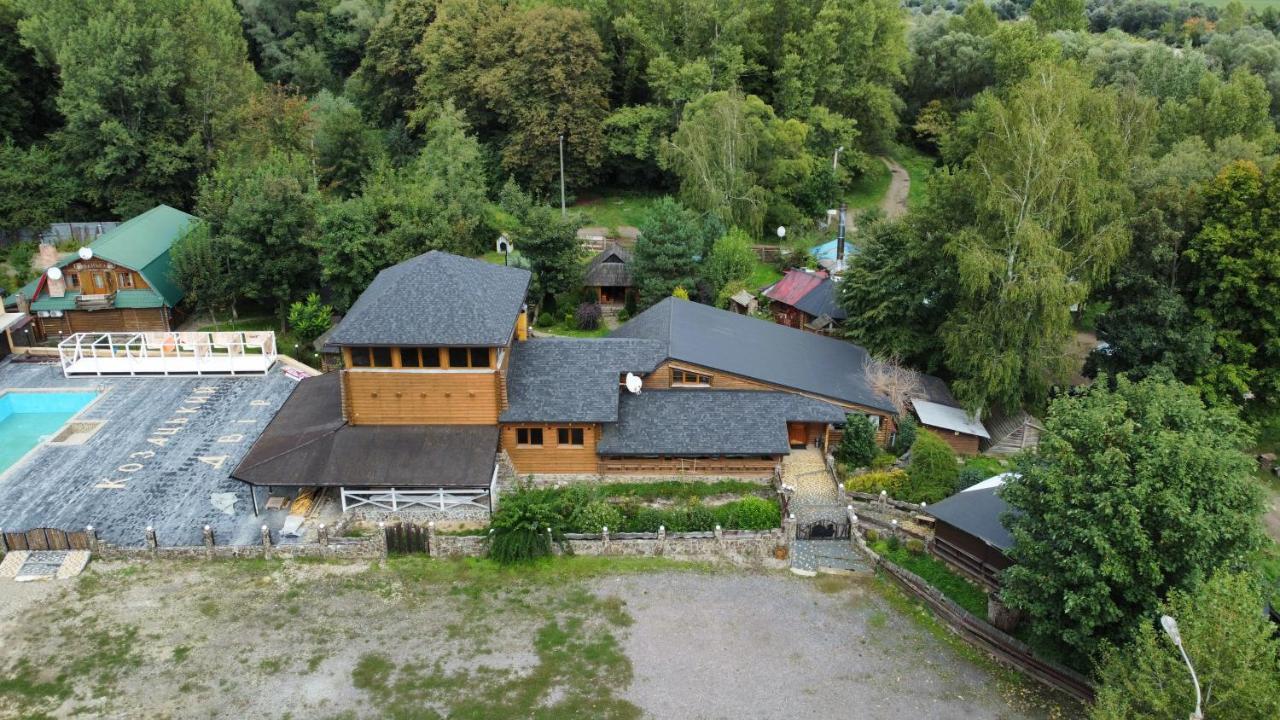 Kozatskiy Dvir Стрый Экстерьер фото